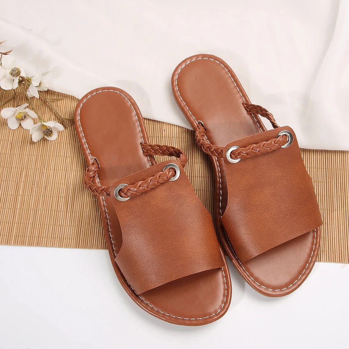 Velona Loop Sandals