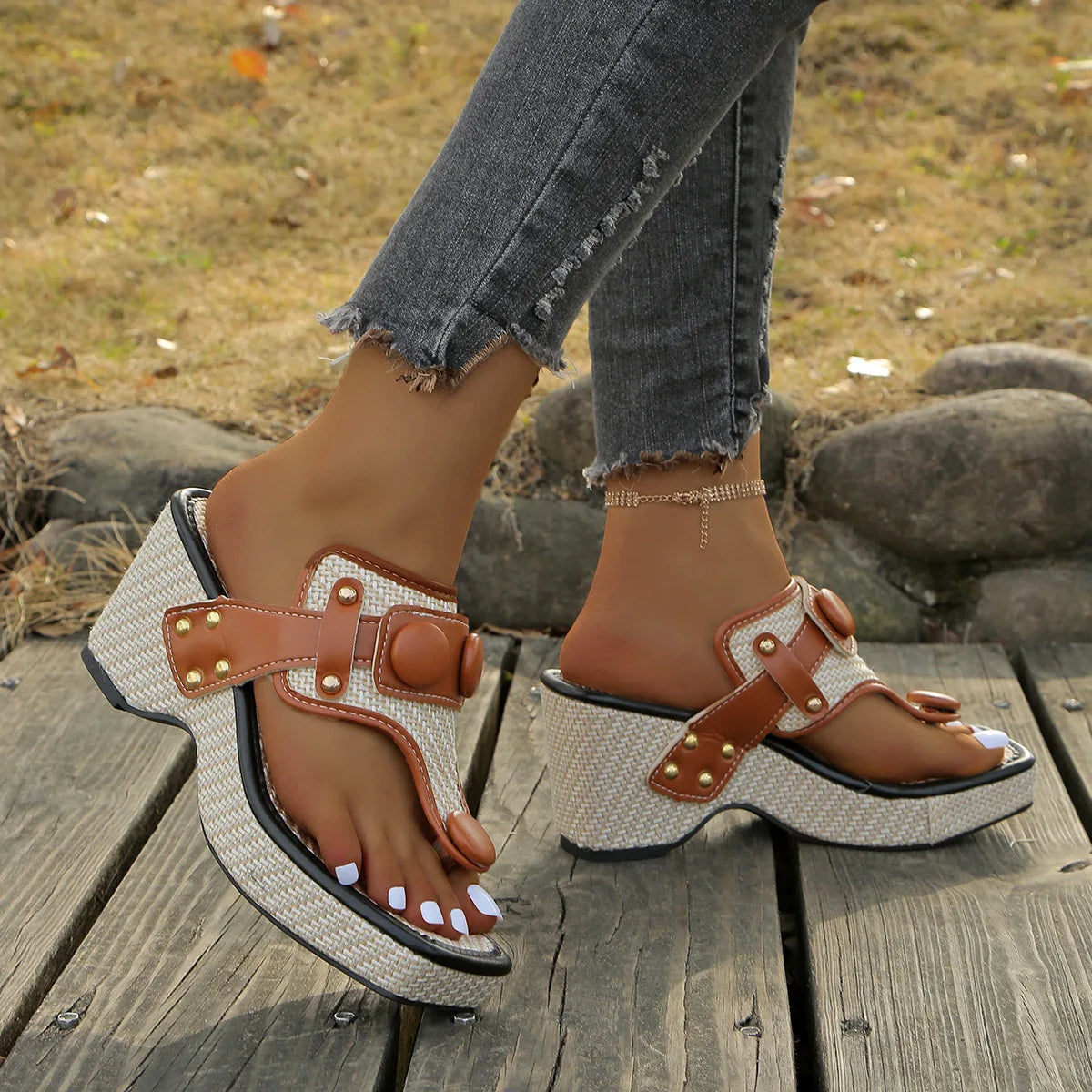 Melvina Gloss Slides