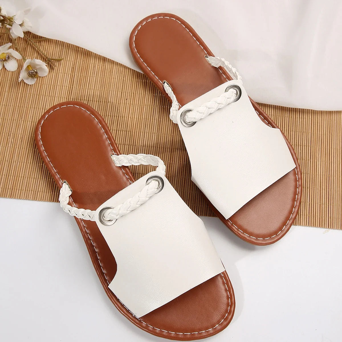 Velona Loop Sandals