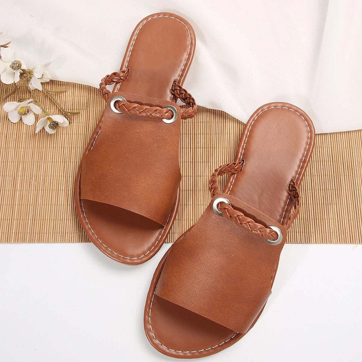 Velona Loop Sandals