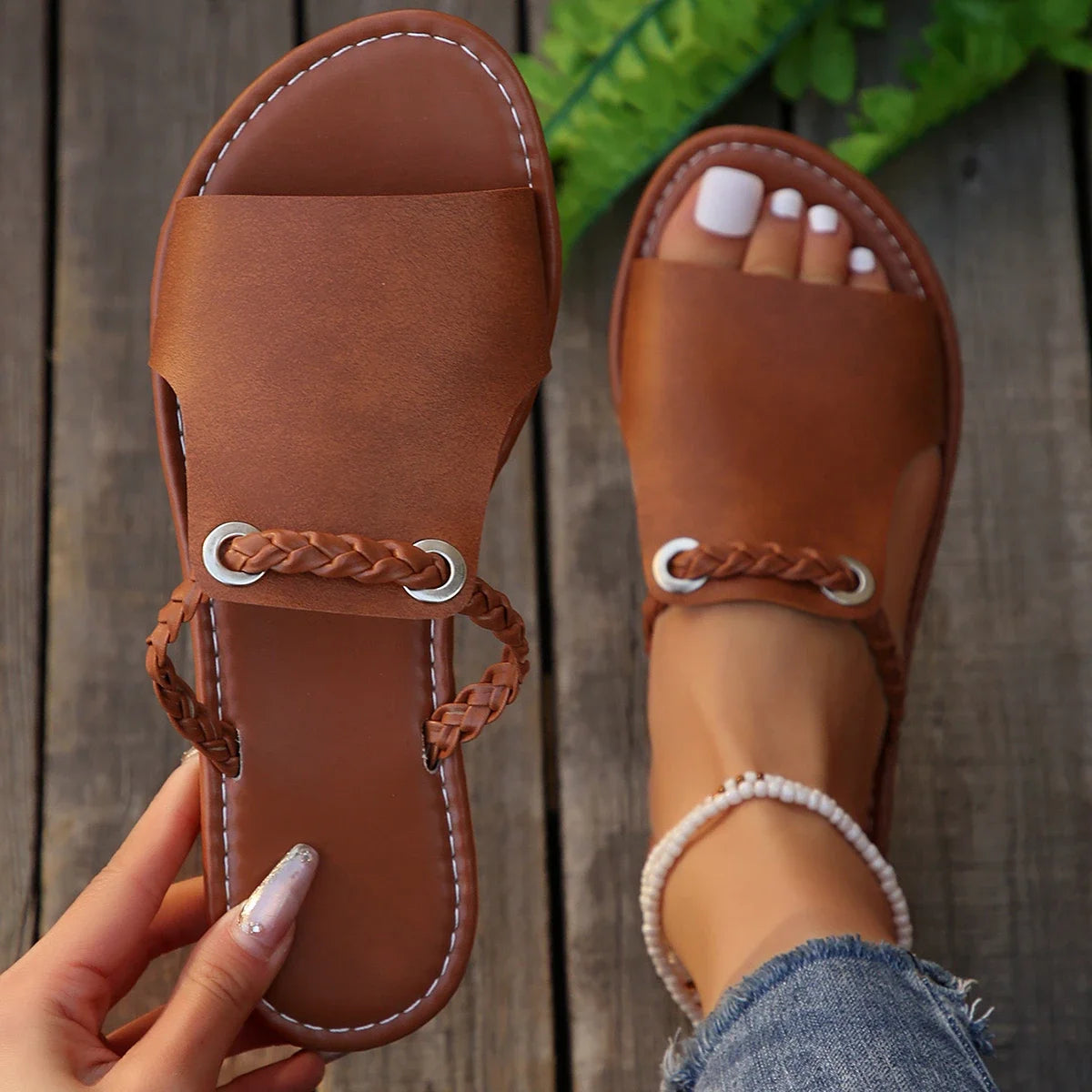 Velona Loop Sandals